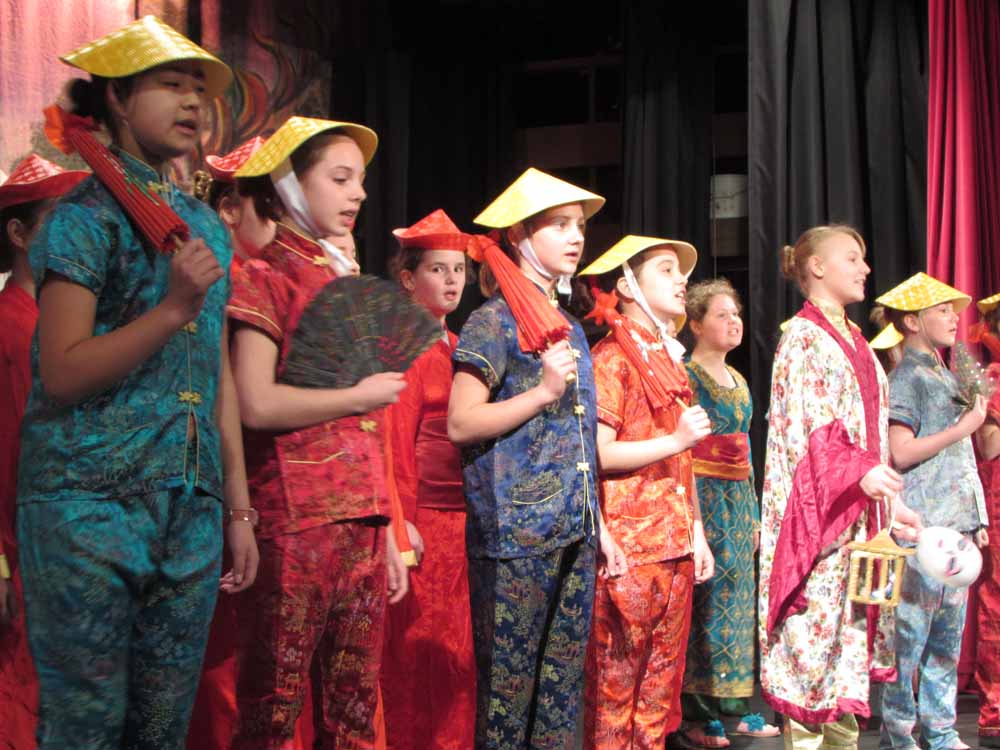 Year 6 Production of 'Mulan', March 2016